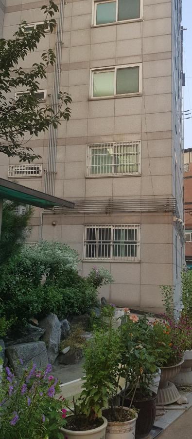 Ở trọ Yire House